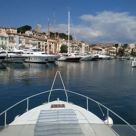 Ferretti 36 ' Bateau A Quai Vieux-Port Cannes Festival La Croisette Exterior photo