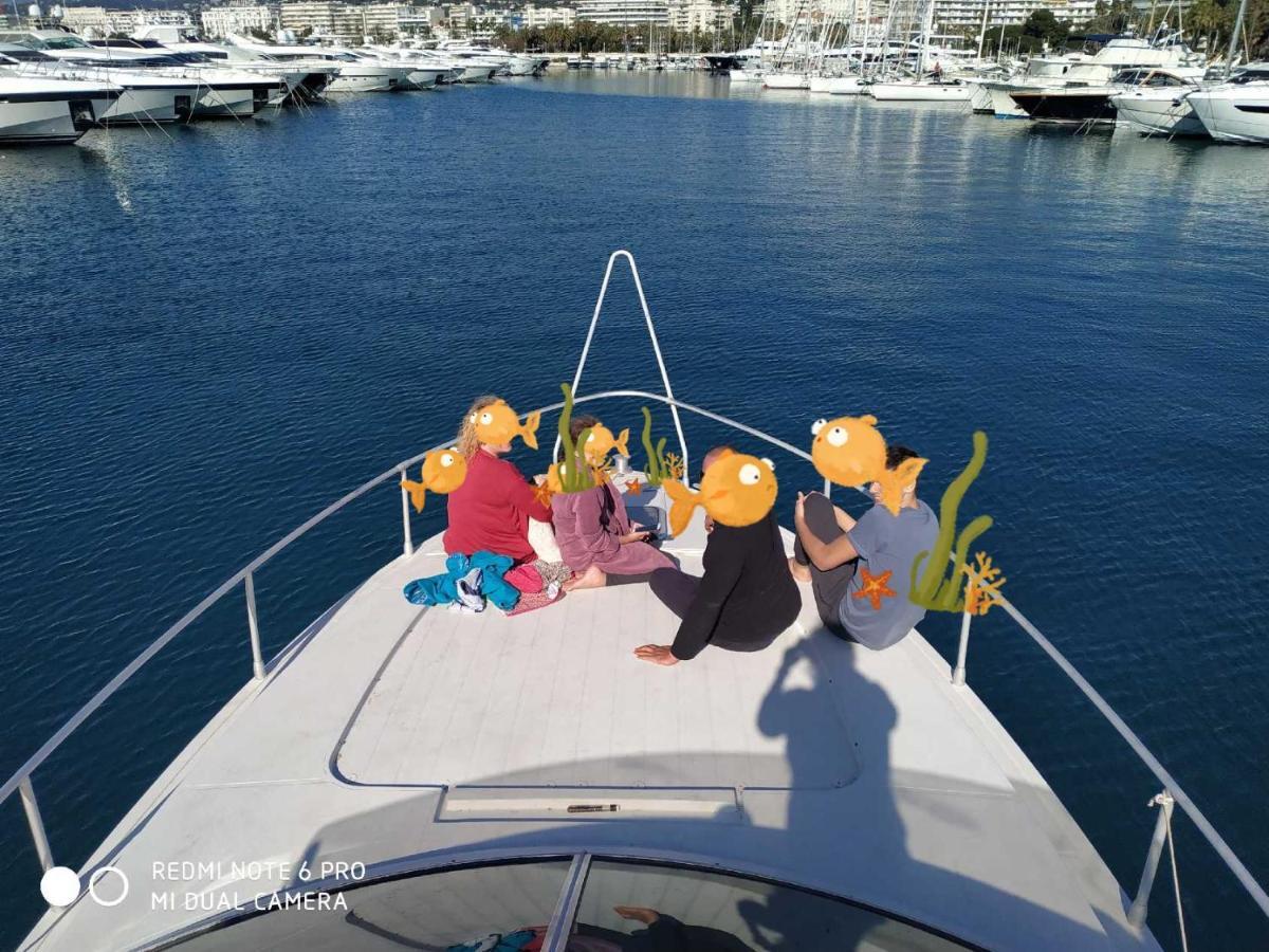 Hotel en barco Ferretti 36 ' Bateau A Quai Vieux-port Festival La Croisette